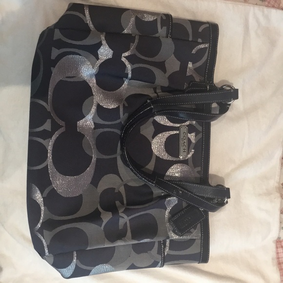 Coach Handbag - Picture 1 of 5